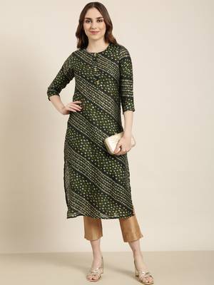 women's calf length round neck green bandhani straight kurta 5
