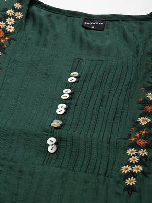 women's knee length round neck green striped straight kurta 3