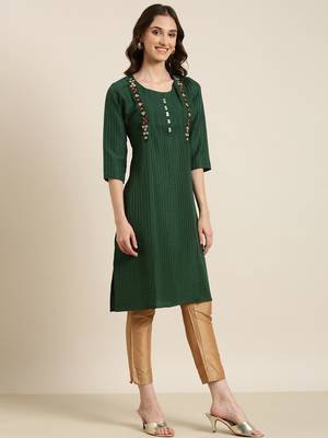 women's knee length round neck green striped straight kurta 4