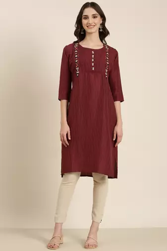 women's knee length round neck magenta striped straight kurta