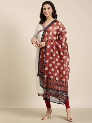 women's calf length v-neck cream solid anarkali kurta comes with duppatta 5