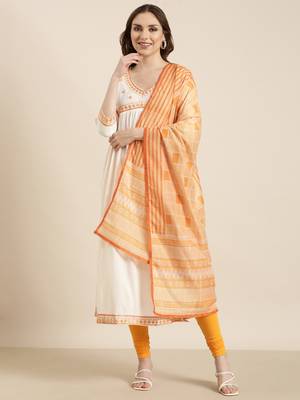 women's calf length v-neck off white solid straight kurta comes with duppatta 2