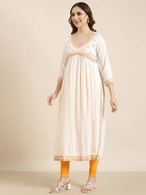 women's calf length v-neck off white solid straight kurta comes with duppatta 3