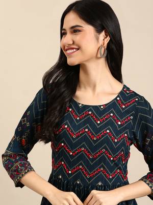 Showoff women's ankle length round neck navy blue chevron anarkali kurta 1