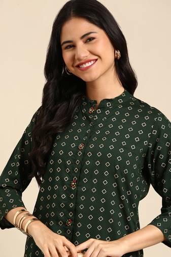 Showoff women's calf length mandarin collar green geometric straight kurta