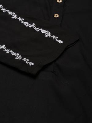 women's calf length round neck black solid straight kurta 4