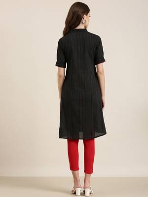 Showoff women's calf length shirt collar black striped a-line kurta 5