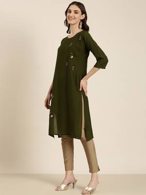 women's knee length round neck olive solid straight kurta 4