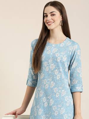 women's calf length round neck blue floral straight kurta 1