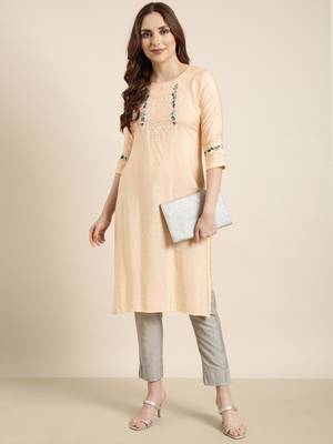 women's calf length round neck peach solid straight kurta 5