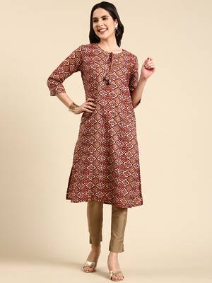 women's calf length keyhole neck maroon ethnic motifs straight kurta 1