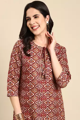 women's calf length keyhole neck maroon ethnic motifs straight kurta