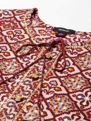 women's calf length keyhole neck maroon ethnic motifs straight kurta 3