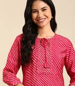 women's calf length keyhole neck fuchsia leheriya straight kurta