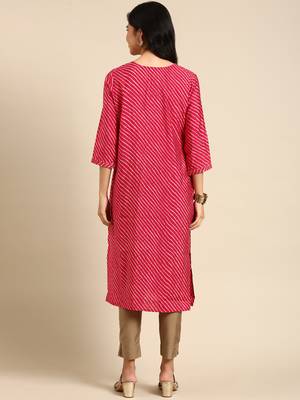 women's calf length keyhole neck fuchsia leheriya straight kurta 5