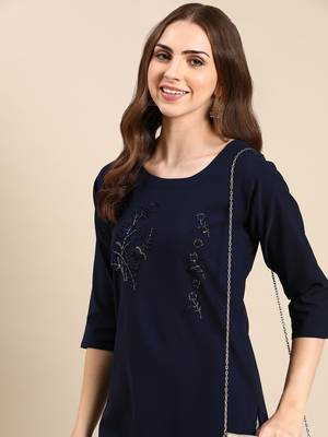 Showoff women's knee length scoop neck navy blue embellished straight kurta 2