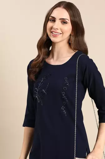 Showoff women's knee length scoop neck navy blue embellished straight kurta
