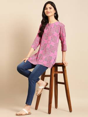 women's ankle length round neck pink ethnic motifs a-line kurta 4