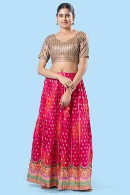 Padded Brocade V Neck Blouse 2