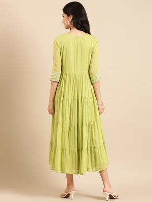 women's ankle length v-neck green solid a-line kurta 4