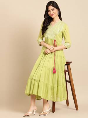 women's ankle length v-neck green solid a-line kurta 5