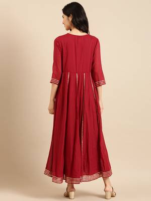 women's ankle length round neck maroon solid a-line kurta 4