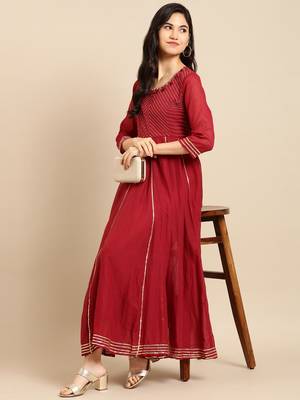 women's ankle length round neck maroon solid a-line kurta 5