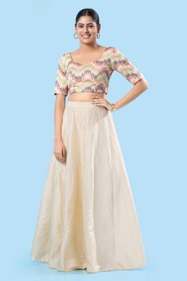 Padded Brocade Round Neck Blouse 2