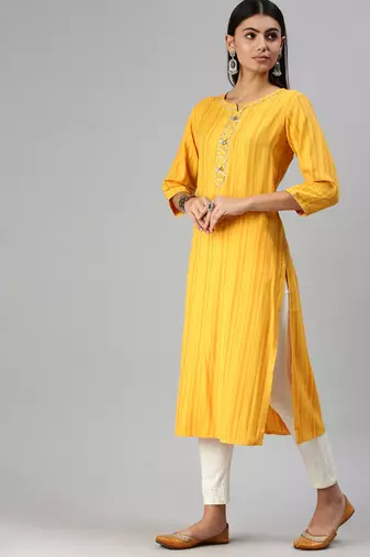 Showoff women's calf length round neck yellow striped straight kurta