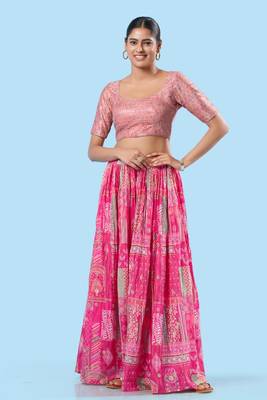 Padded Brocade Round Neck Blouse 2