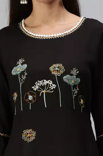 women's calf length round neck black floral a-line kurta