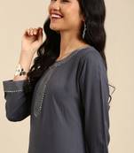 women's calf length round neck grey solid straight kurta