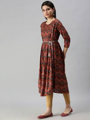 women's calf length round neck pink floral a-line kurta 2