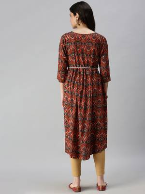 women's calf length round neck pink floral a-line kurta 3