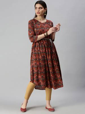 women's calf length round neck pink floral a-line kurta 4