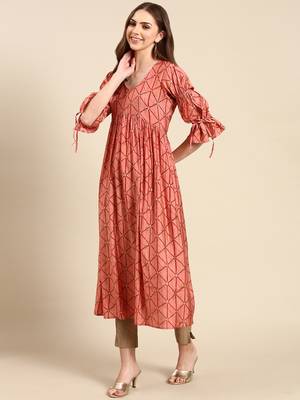 women's calf length v-neck coral geometric anarkali kurta 5