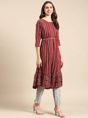 women's calf length scoop neck maroon geometric anarkali kurta 4