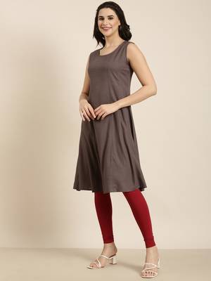 women's knee length round neck grey solid a-line kurta 3