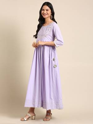 women's ankle length round neck lavender solid anarkali kurta comes with duppatta 4