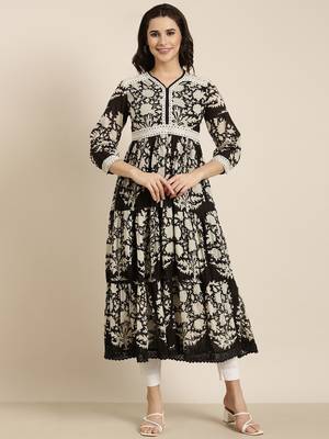 women's calf length v-neck black floral anarkali kurta 2