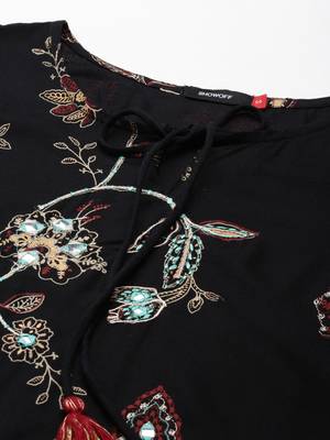 women's calf length keyhole neck black floral straight kurta 3