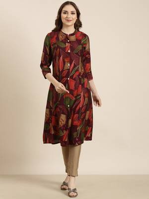 Showoff women's calf length mandarin collar purple floral a-line kurta 2