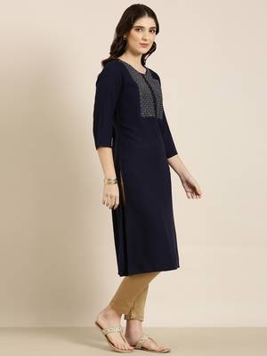 Showoff women's calf length round neck navy blue solid straight kurta 4
