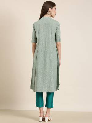 women's calf length mandarin collar green geometric a-line kurta 5