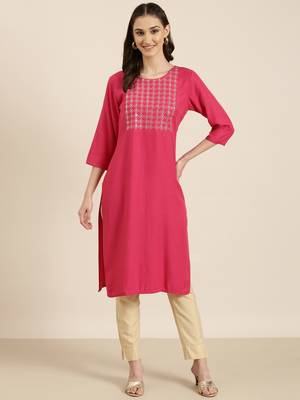 women's knee length round neck fuchsia solid straight kurta 2