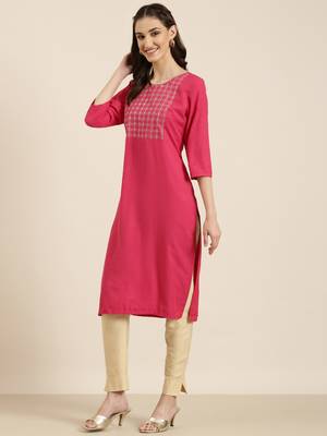 women's knee length round neck fuchsia solid straight kurta 4