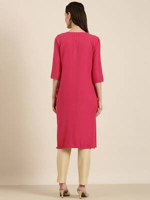 women's knee length round neck fuchsia solid straight kurta 5