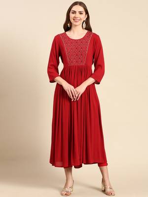 women's ankle length scoop neck maroon solid anarkali kurta 2