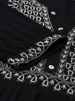 women's calf length round neck black solid anarkali kurta 3
