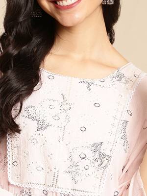 Showoff women's calf length round neck peach floral a-line kurta 5